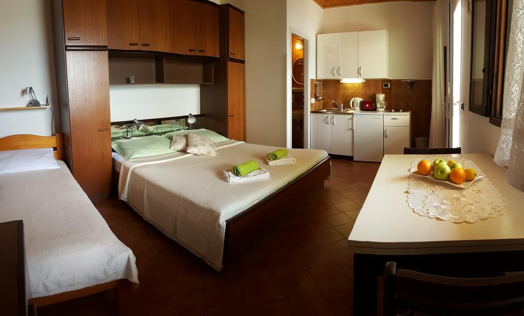 Apartments Bajo - Free Parking Ντουμπρόβνικ Εξωτερικό φωτογραφία